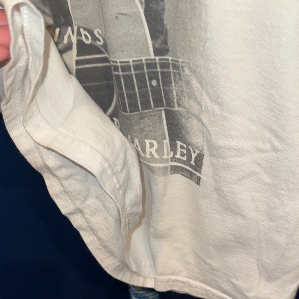 Bob Marley White & Black Graphic Tee Size Medium UNISEX - Picture 14 of 16